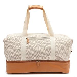DSW cream weekender bag